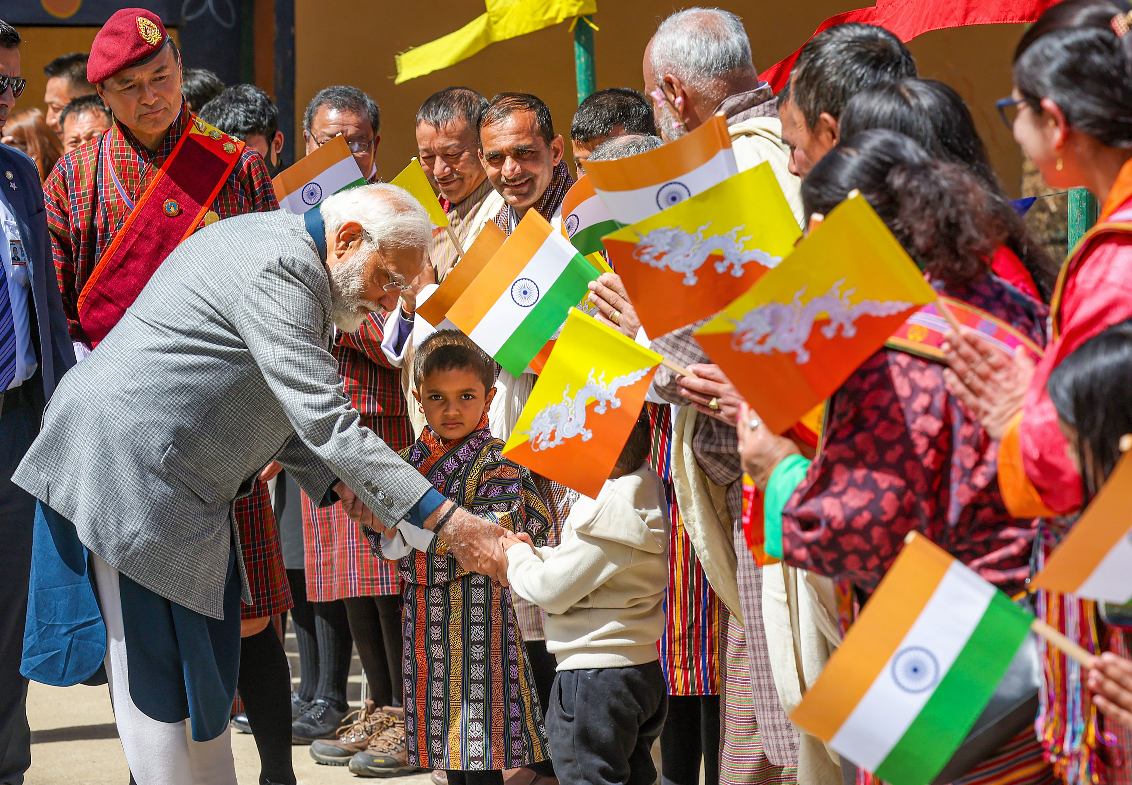 https://salarnews.in/public/uploads/images/newsimages/maannewsimage22032024_155424_modi bhutan.jpg